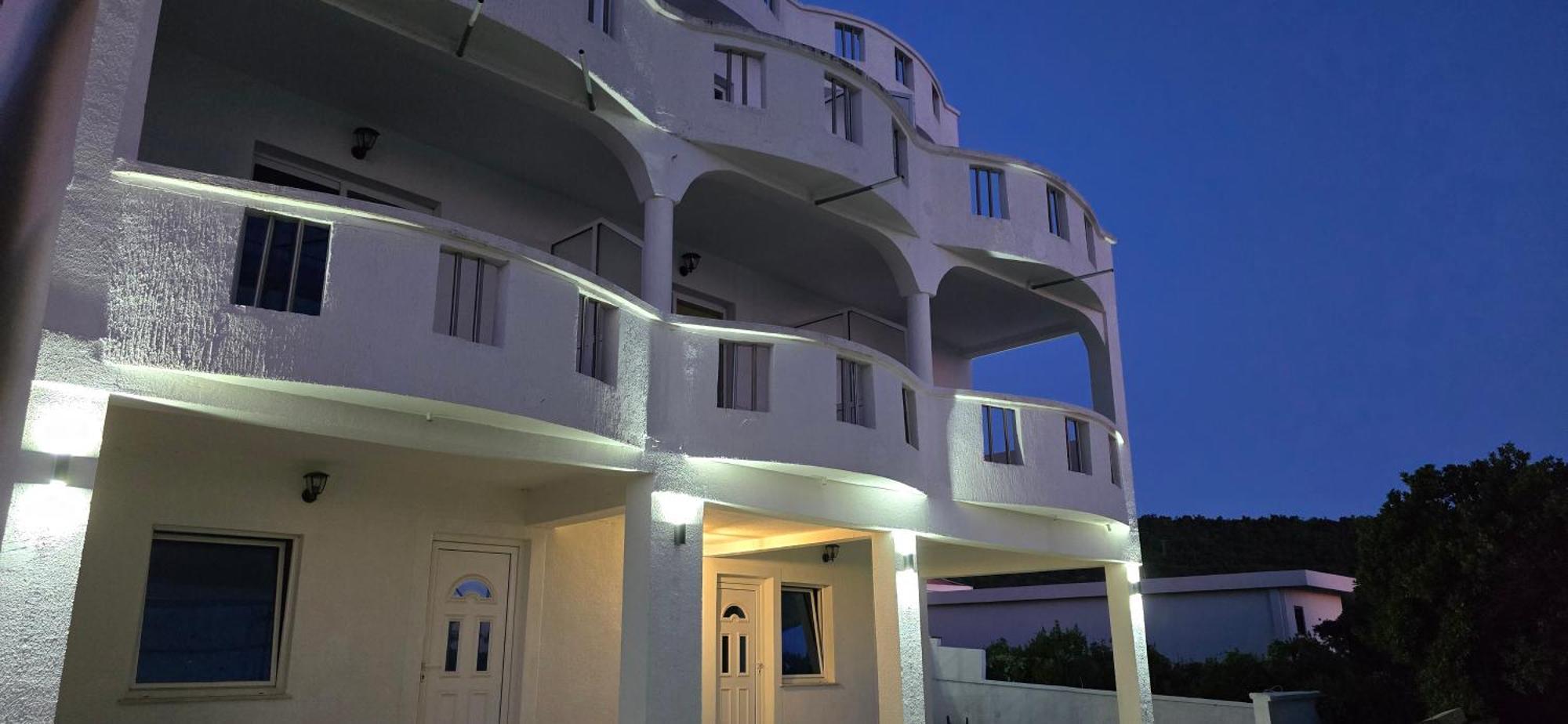 Villa Miki Утеха Екстериор снимка